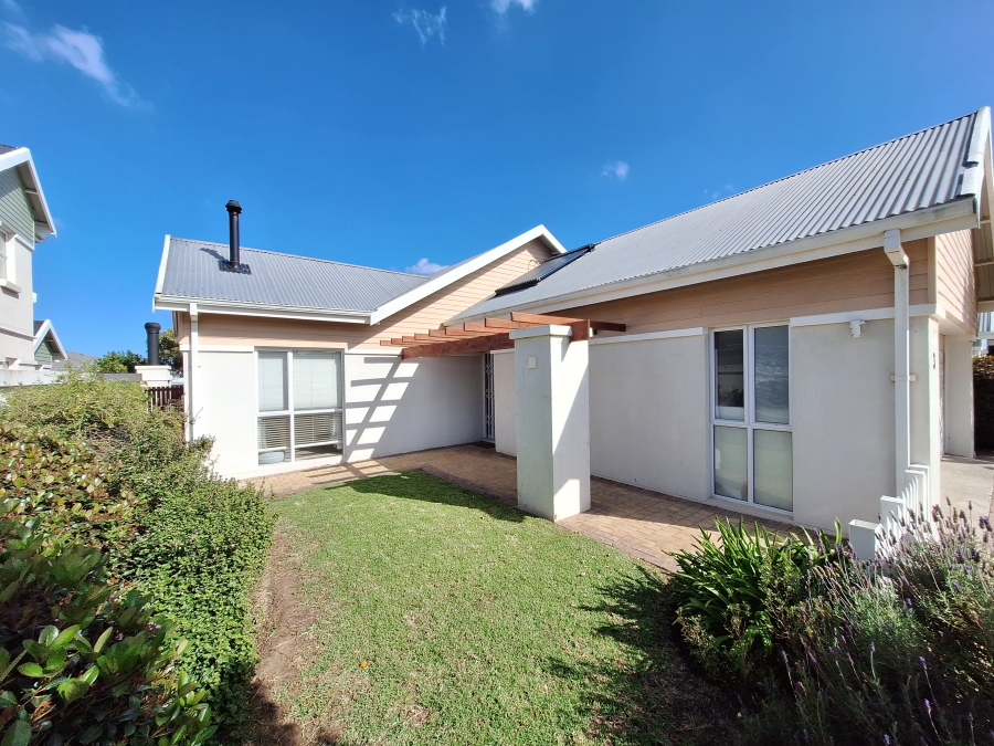 To Let 2 Bedroom Property for Rent in Fountains Estate Eastern Cape